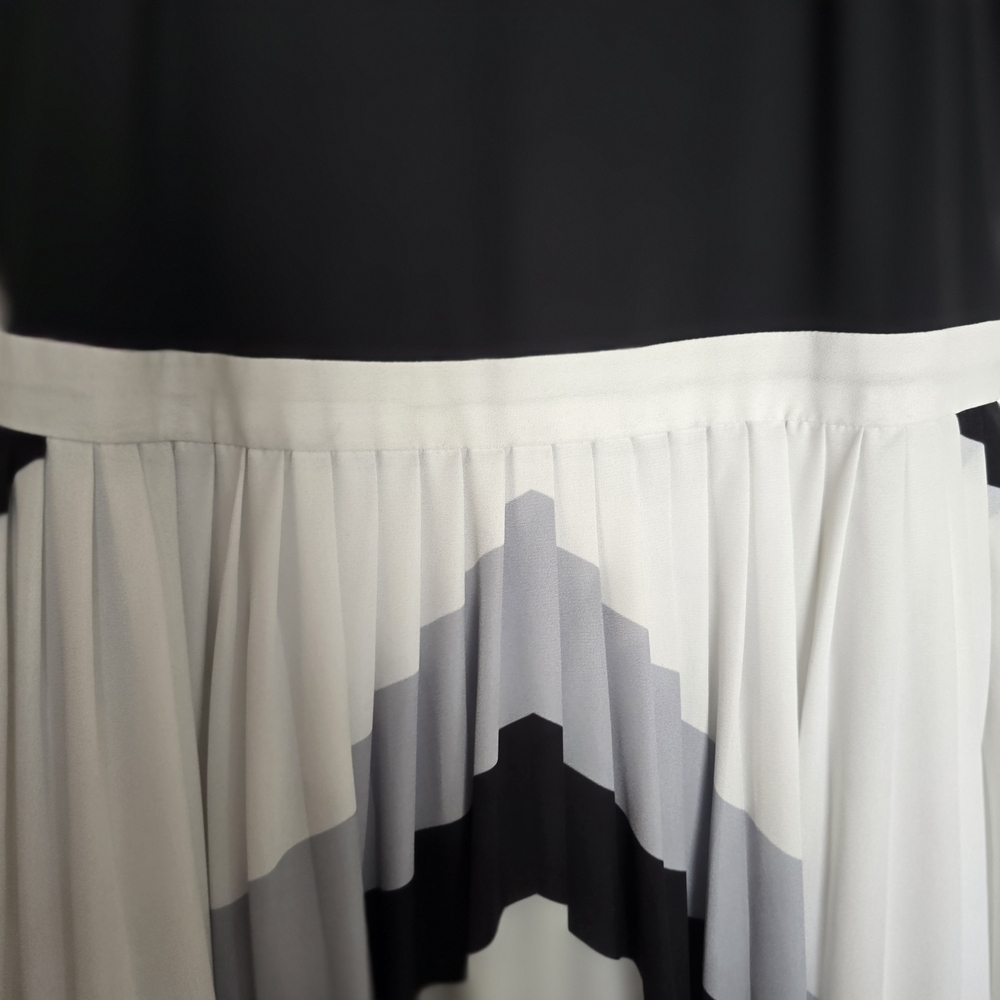 Banana Republic Chevron Pleated Black Gray and White Sleeveless Midi Dress - Picture 5 of 5